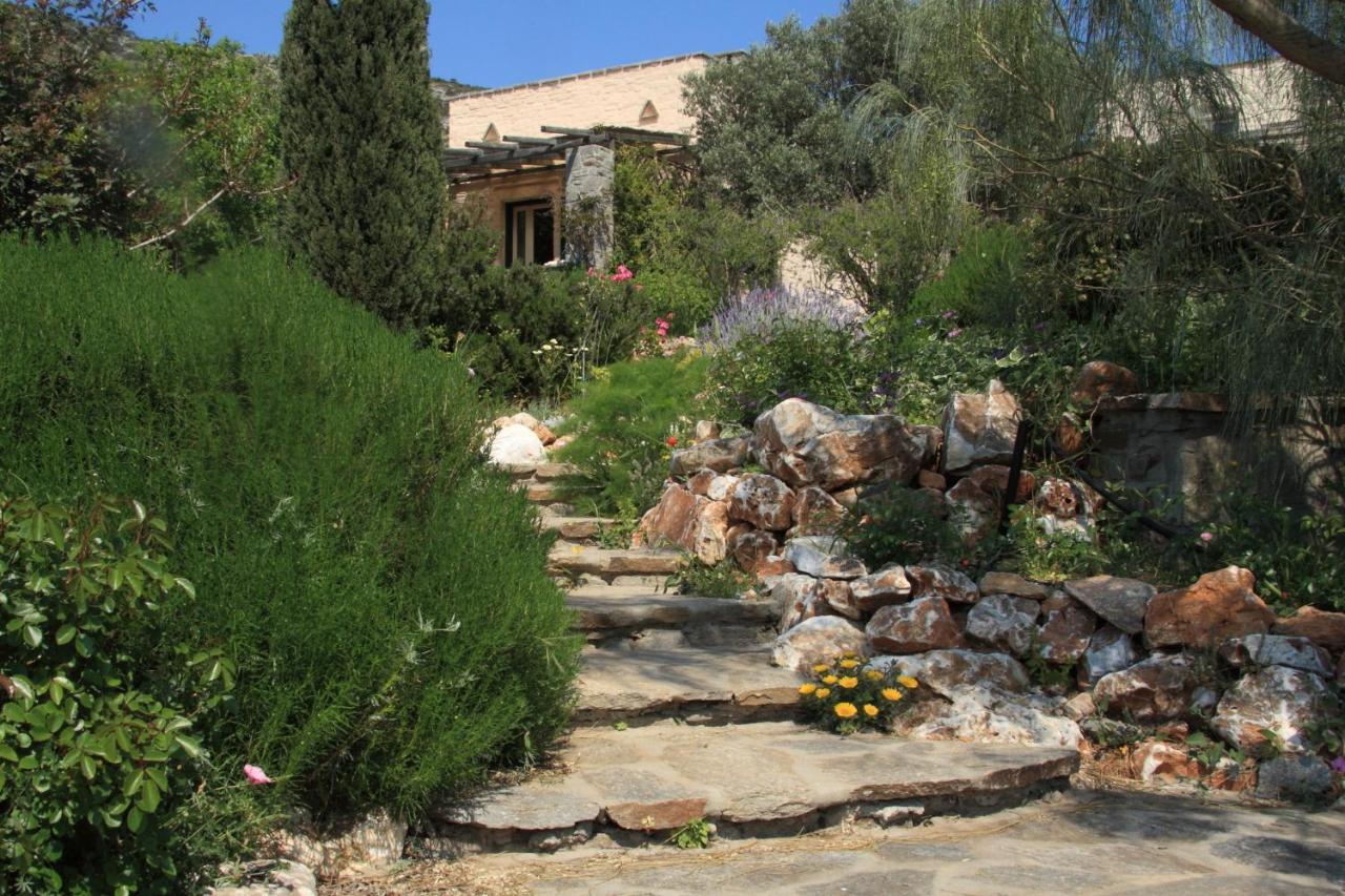 Гостевой дом To The Garden Angairia Экстерьер фото